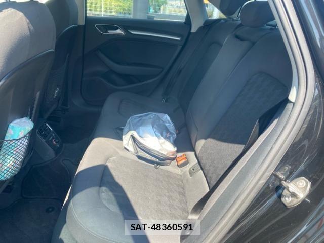 Audi A3 SEDAN 2015-09 7452967-12
