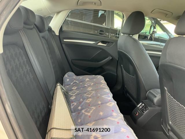 Audi A3 SEDAN 2014-06 7499574-10