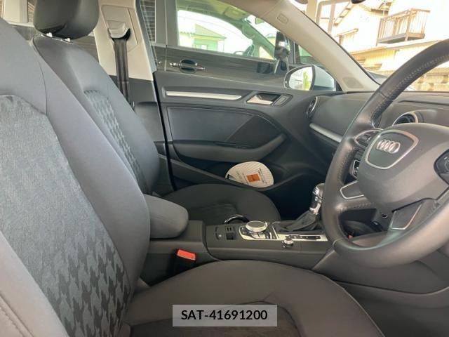 Audi A3 SEDAN 2014-06 7499574-11