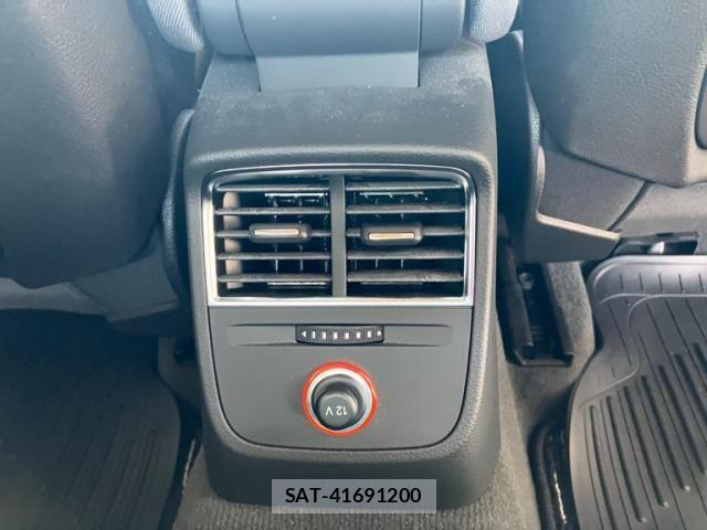 Audi A3 SEDAN 2014-06 7499574-25