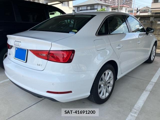 Audi A3 SEDAN 2014-06 7499574-3