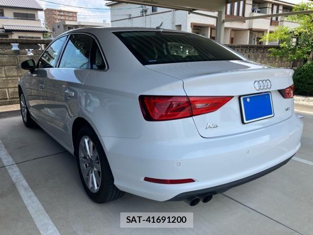 Audi A3 SEDAN 2014-06 7499574-4