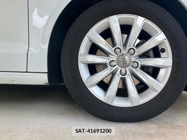 Audi A3 SEDAN 2014-06 7499574-6