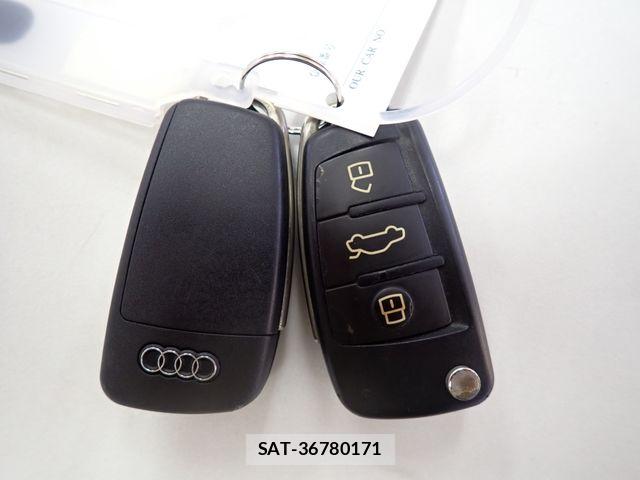 Audi A3 SEDAN 2016-03 7499571-26
