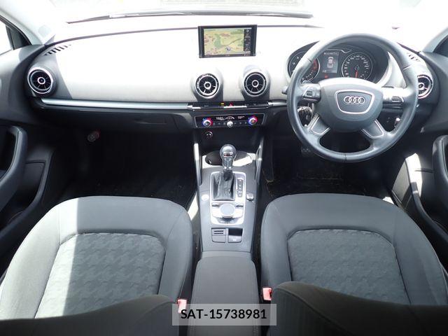 Audi A3 SEDAN 2014-03 7499570-17