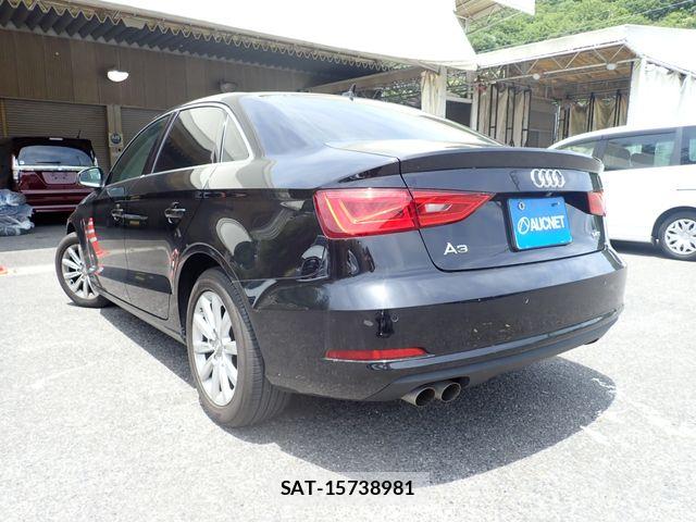 Audi A3 SEDAN 2014-03 7499570-2