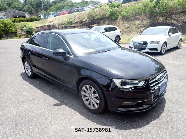 Audi A3 SEDAN 2014-03 7499570-3
