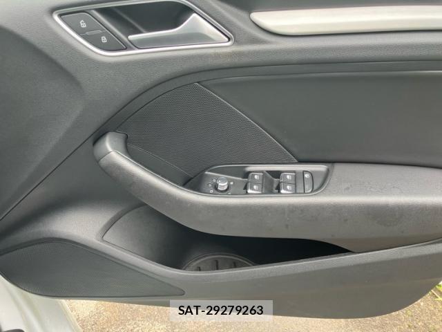 Audi A3 SEDAN 2017-04 7615039-19