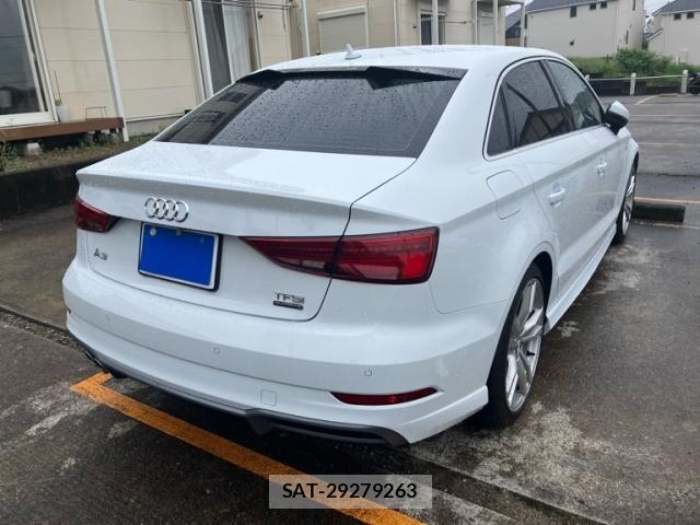 Audi A3 SEDAN 2017-04 7615039-4