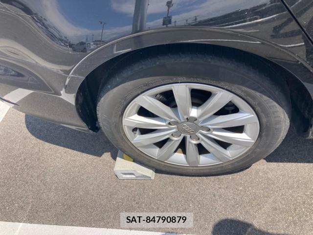 Audi A3 SEDAN 2015-07 7615040-11