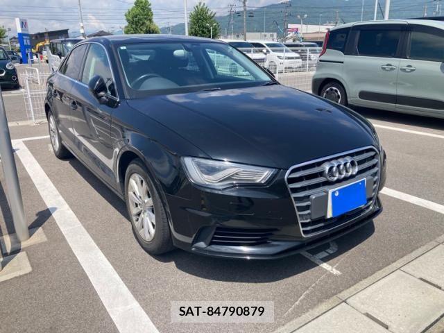 Audi A3 SEDAN 2015-07 7615040-2