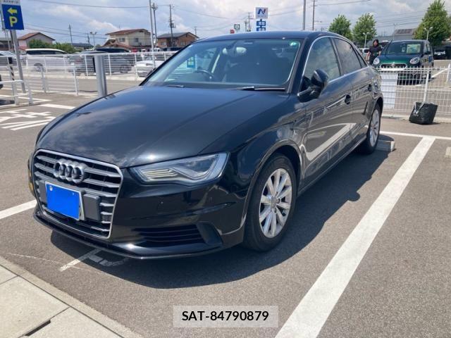 Audi A3 SEDAN 2015-07 7615040-3