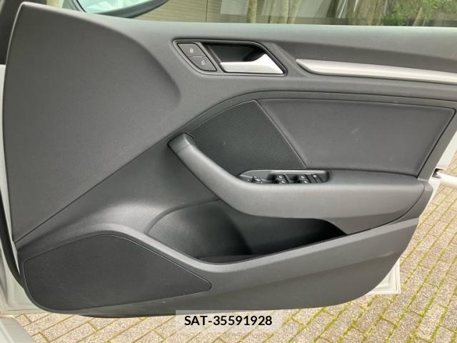 Audi A3 SEDAN 2015-02 7720882-16