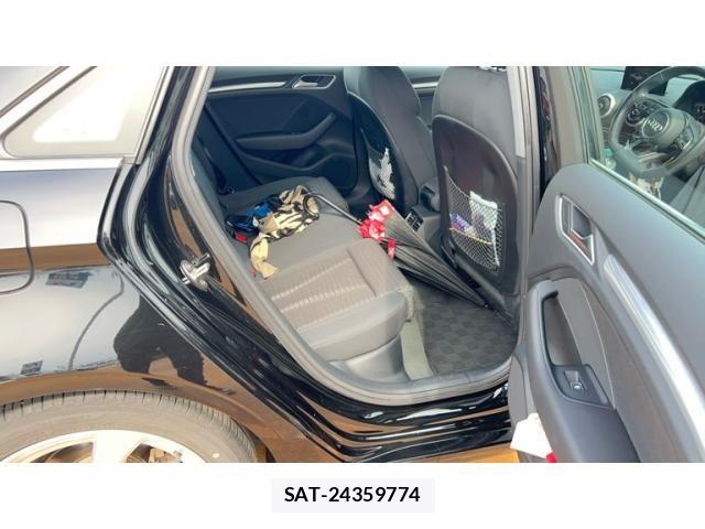 Audi A3 SEDAN 2019-09 7875325-12