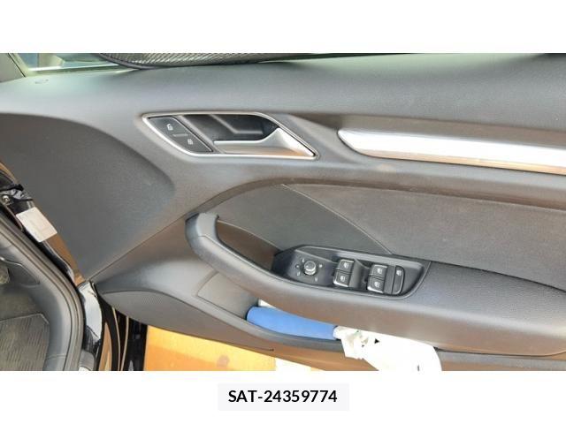 Audi A3 SEDAN 2019-09 7875325-13