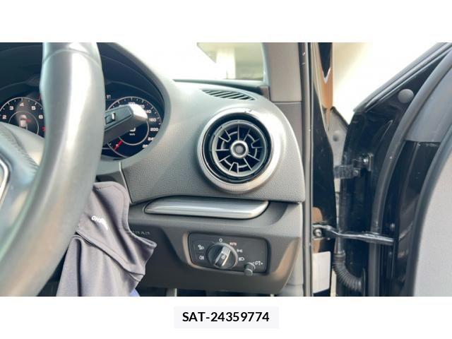 Audi A3 SEDAN 2019-09 7875325-16