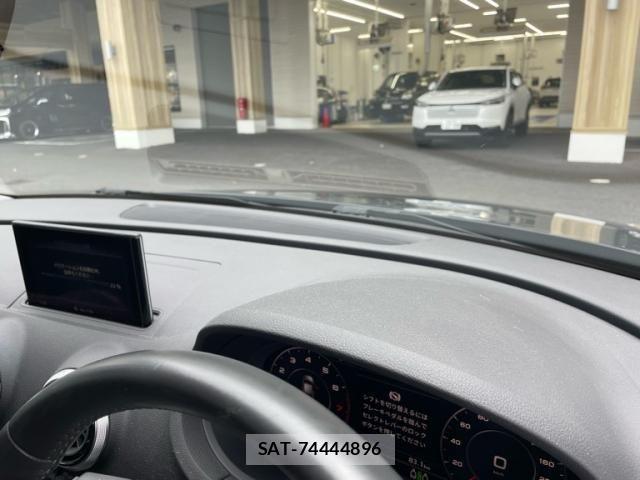 Audi A3 SEDAN 2019-09 7978539-22