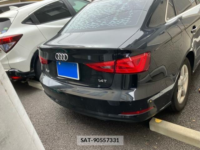 Audi A3 SEDAN 2014-02 8034449-9
