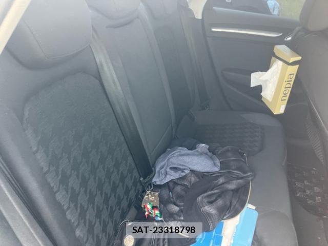 Audi A3 SEDAN 2014-10 8034450-12