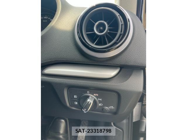 Audi A3 SEDAN 2014-10 8034450-23