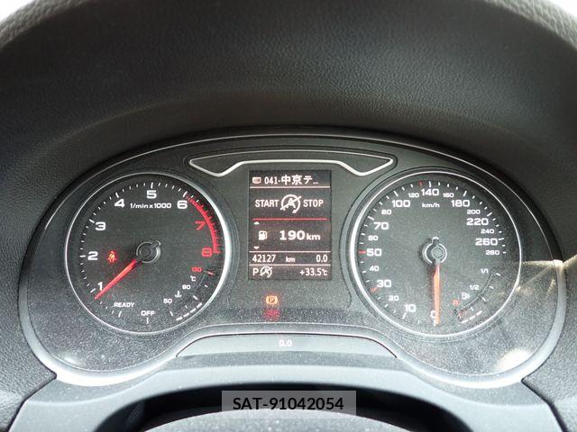 Audi A3 SEDAN 2017-06 8072865-9
