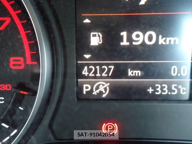 Audi A3 SEDAN 2017-06 8072865-10