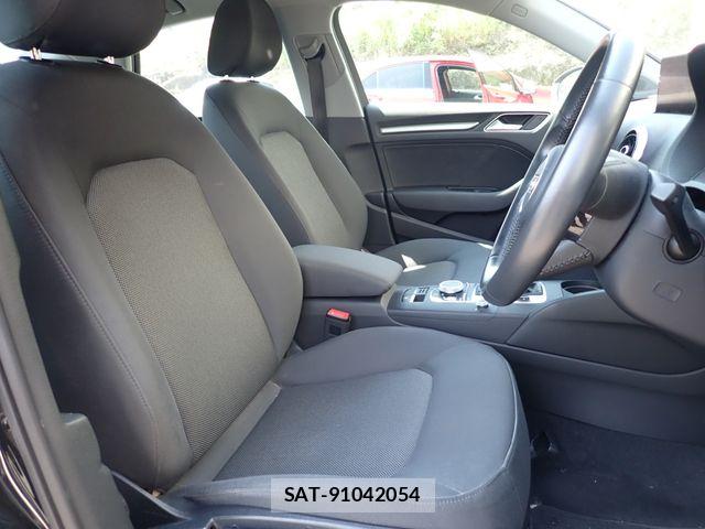 Audi A3 SEDAN 2017-06 8072865-19