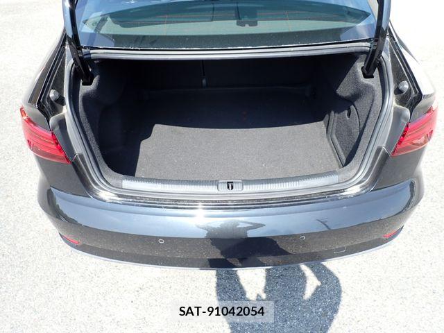 Audi A3 SEDAN 2017-06 8072865-23