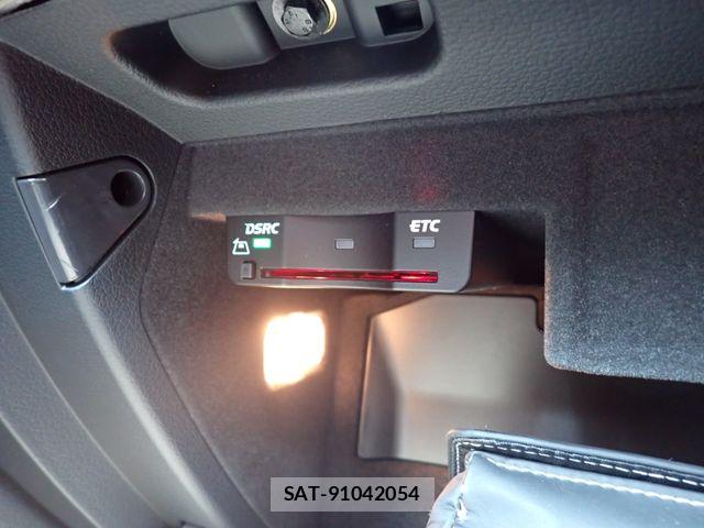 Audi A3 SEDAN 2017-06 8072865-26