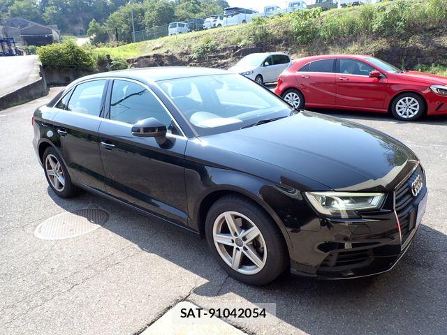 Audi A3 SEDAN 2017-06 8072865-3