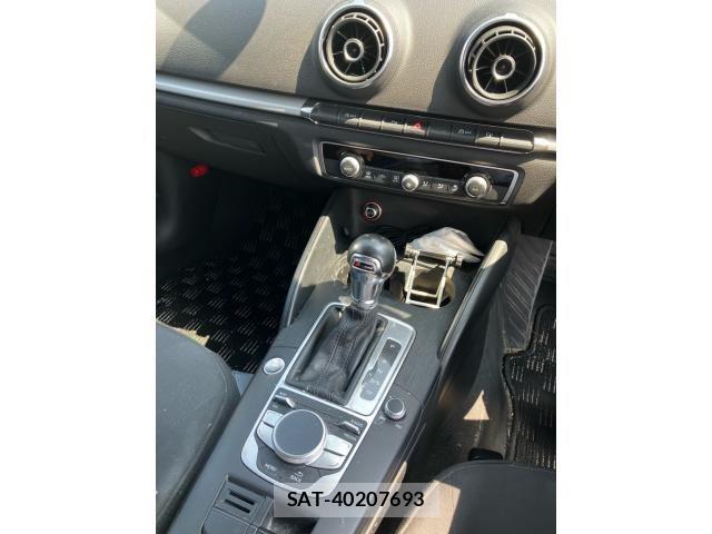 Audi A3 SEDAN 2014-05 8128957-19