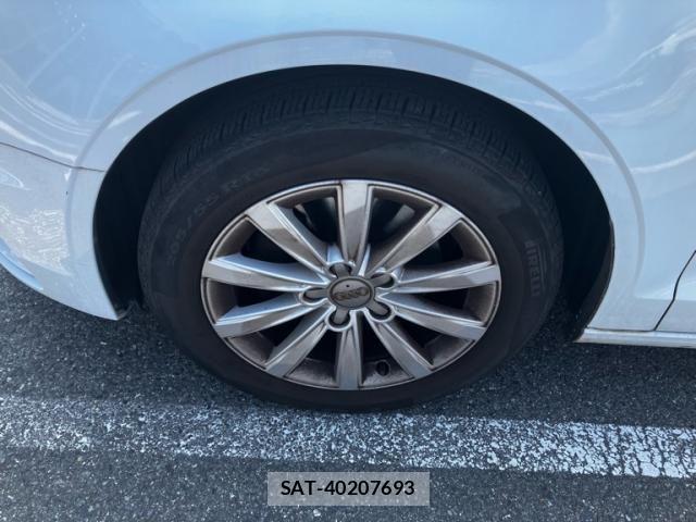 Audi A3 SEDAN 2014-05 8128957-7