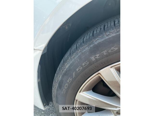 Audi A3 SEDAN 2014-05 8128957-8