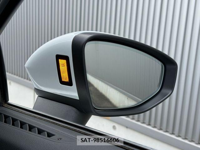 Audi A3 SEDAN 2021-06 8228924-8