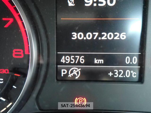 Audi A3 SEDAN 2015-08 8244630-10