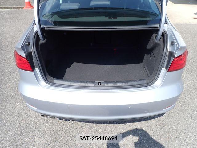 Audi A3 SEDAN 2015-08 8244630-21