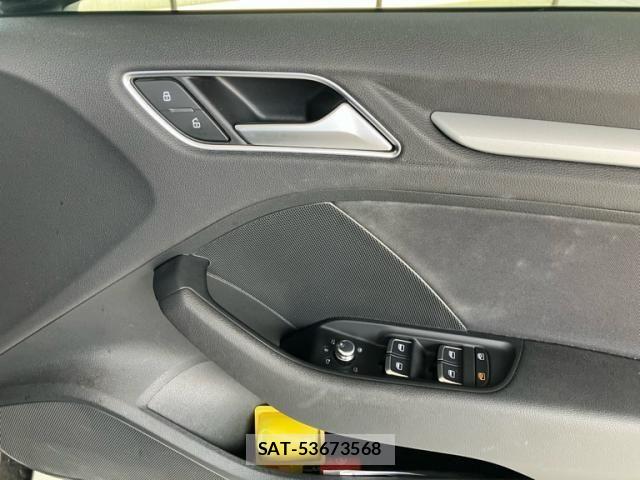 Audi A3 SEDAN 2016-06 8313103-15