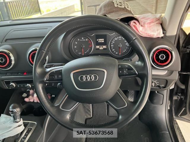 Audi A3 SEDAN 2016-06 8313103-7
