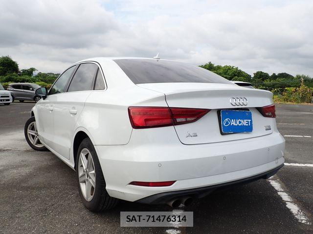 Audi A3 SEDAN 2017-09 8313104-2