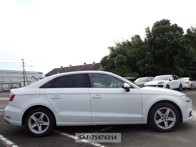 Audi A3 SEDAN 2017-09 8313104-4