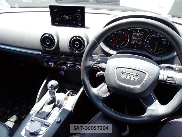 Audi A3 SEDAN 2015-07 8334885-15