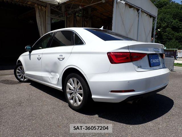 Audi A3 SEDAN 2015-07 8334885-2