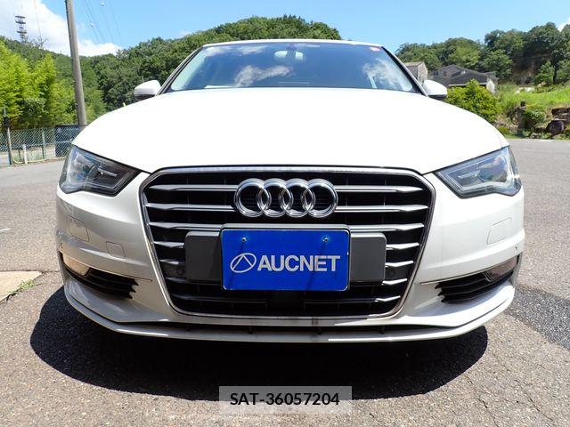 Audi A3 SEDAN 2015-07 8334885-4