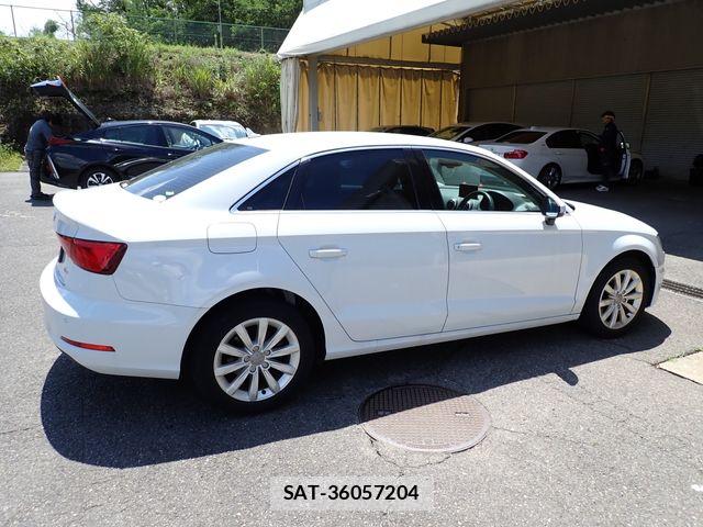 Audi A3 SEDAN 2015-07 8334885-6
