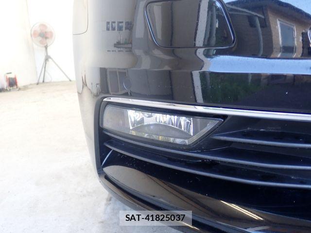 Audi A3 SEDAN 2015-08 8523589-9