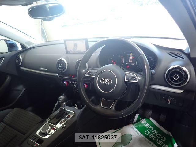 Audi A3 SEDAN 2015-08 8523589-1
