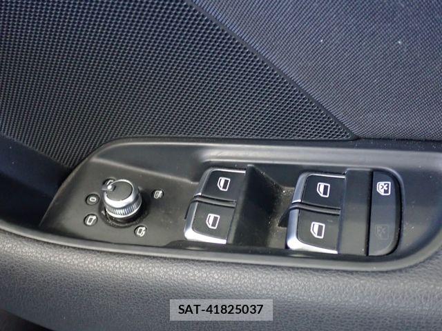 Audi A3 SEDAN 2015-08 8523589-20
