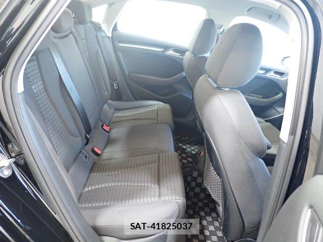 Audi A3 SEDAN 2015-08 8523589-22