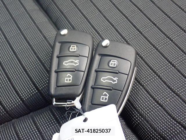 Audi A3 SEDAN 2015-08 8523589-26