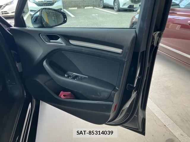 Audi A3 SEDAN 2020-09 8523591-12